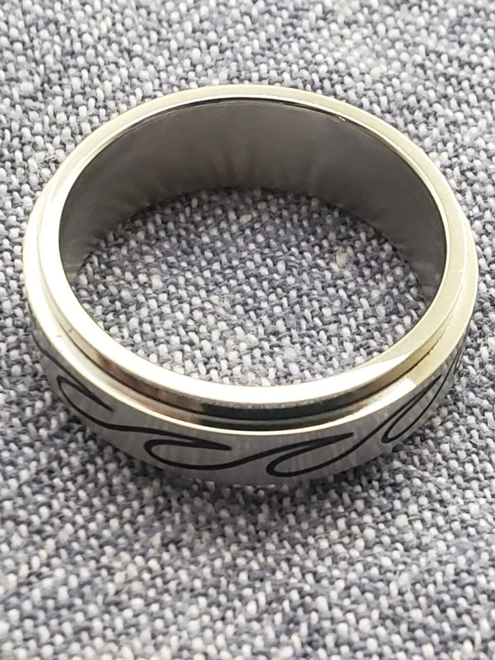Men's Spinner Wave ring 316L Stainless steel in sizes 8,9,10,11,12 & 13